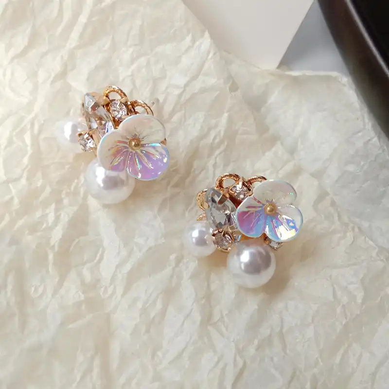 گوشواره زنانه مدل شکوفه مروارید کد 00705