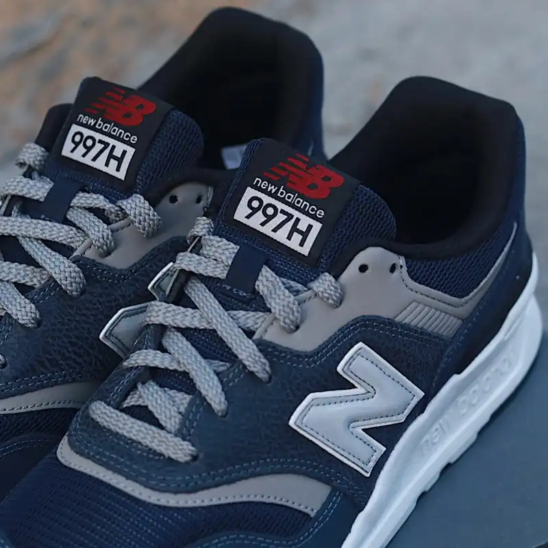 کفش پیاده روی مردانه نیو بالانس مدل 997H