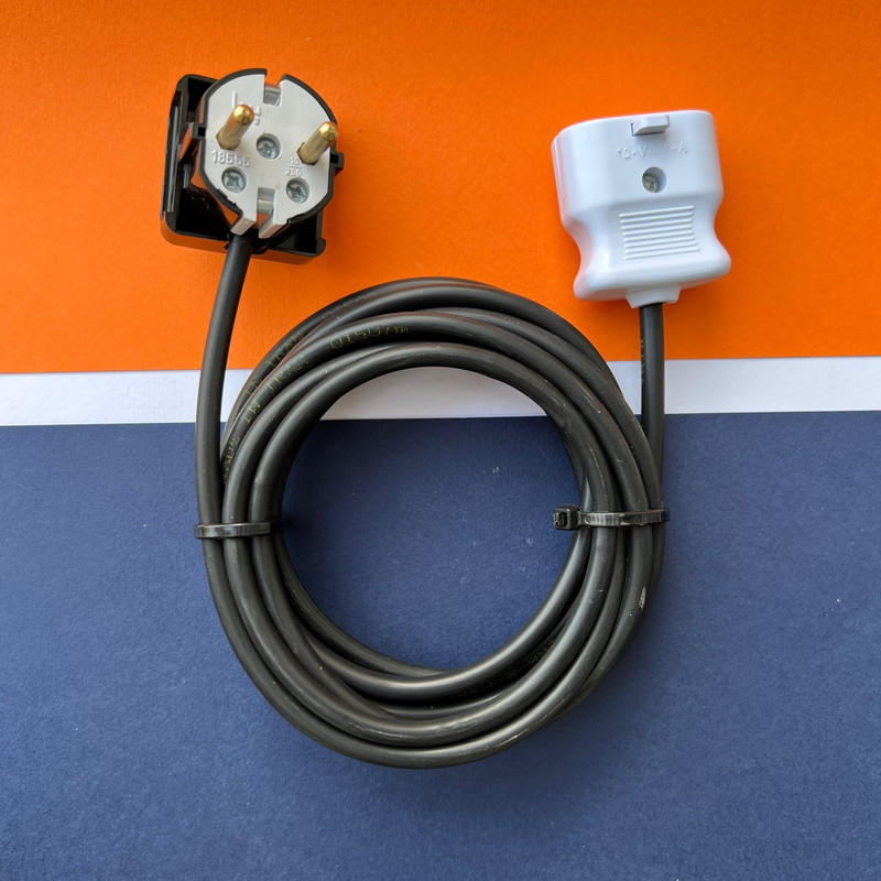 سیم سیار میرا مدل قفل‌دار طول 3 متر