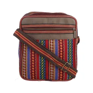 کیف دوشی زنانه مدل پاسپورتی کد 04