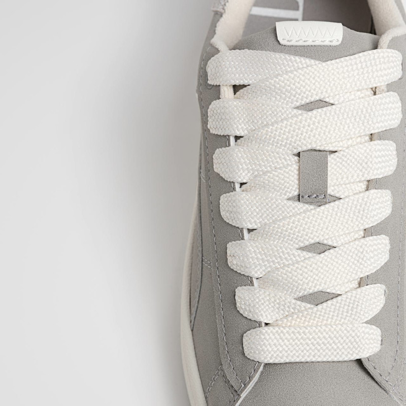 کفش روزمره زنانه استرادیواریوس مدل 2025