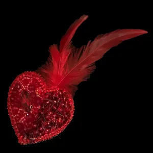 گل سینه زنانه مدل قلب