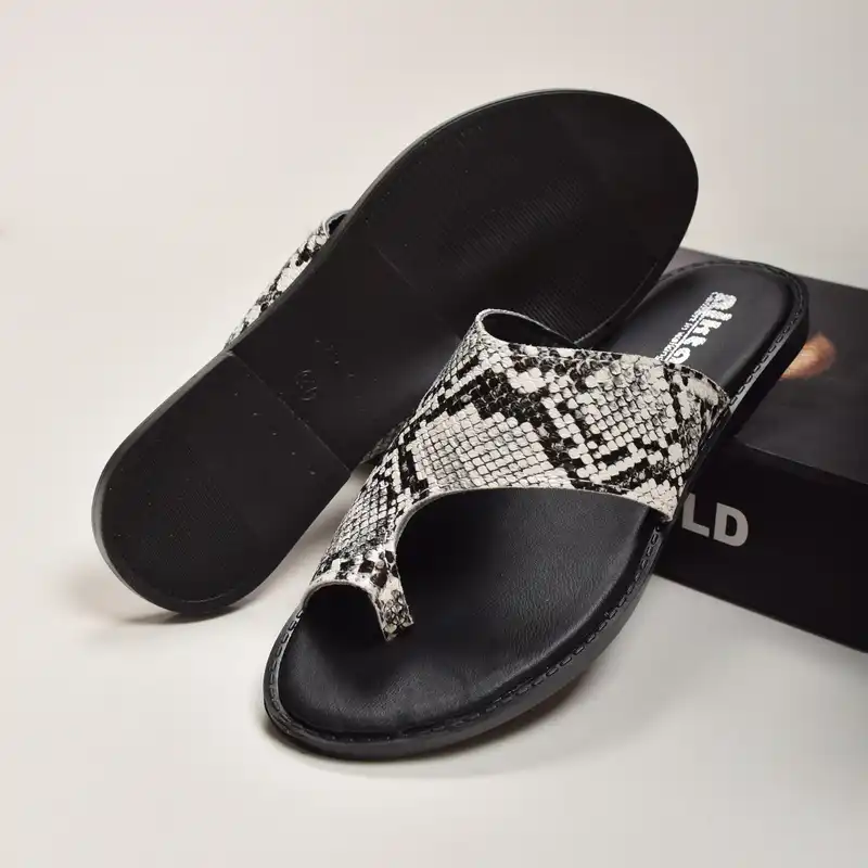 دمپایی لاانگشتی زنانه نیکتا مدل BK.2807