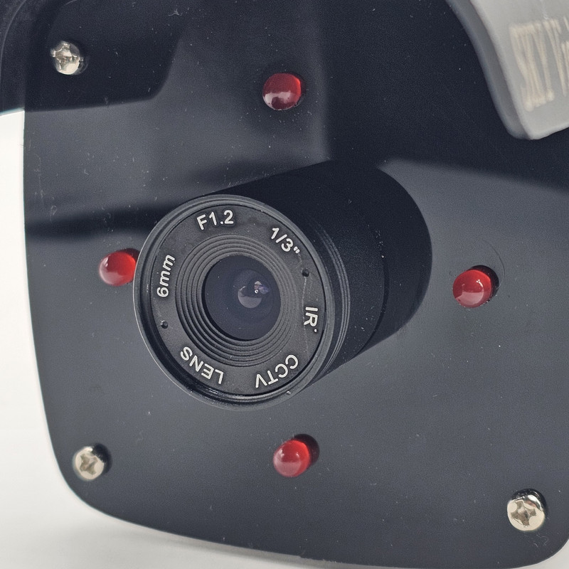 ماکت دوربین مداربسته اسکای ویژن مدل چراغ دار