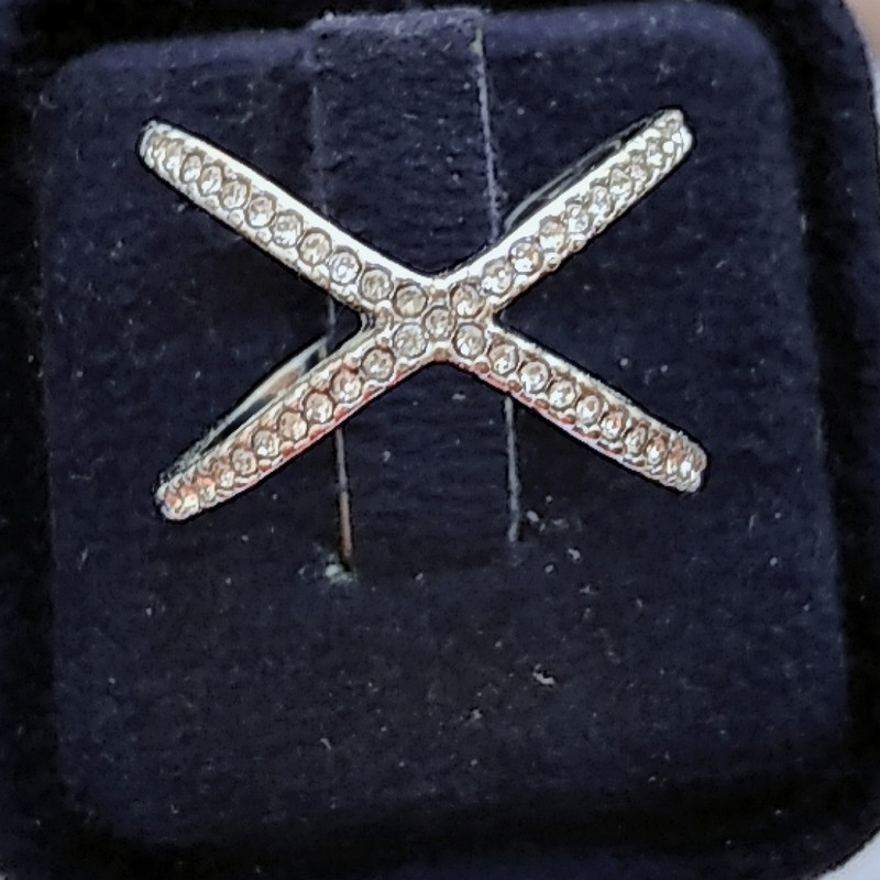 انگشتر زنانه اکسسورایز مدل مدرن کد B31 انگشتر زنانه اکسسورایز مدل مدرن کد B31