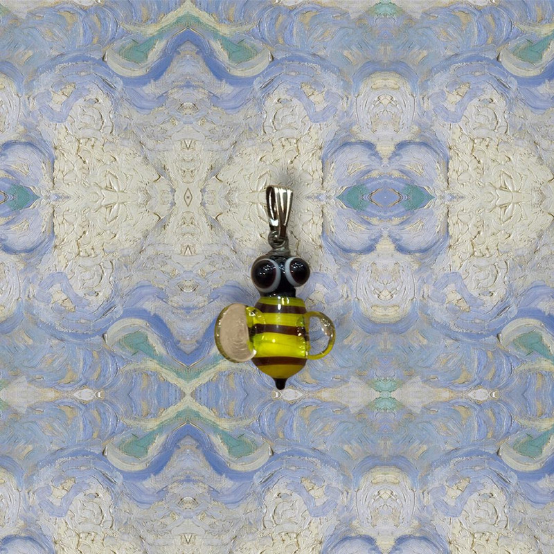 آویز گردنبند دخترانه مدل زنبور عسل آویز گردنبند دخترانه مدل زنبور عسل