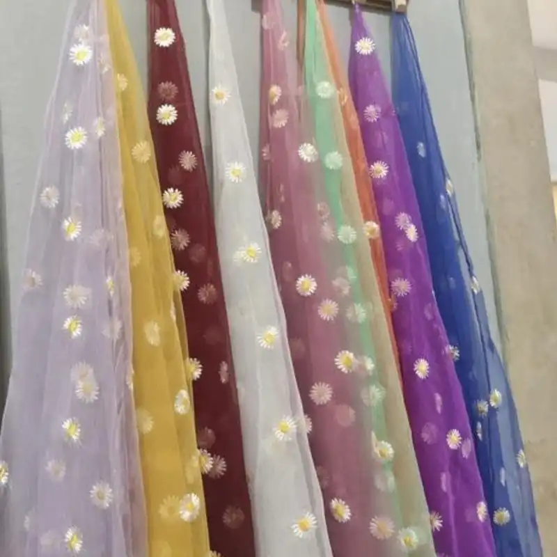 روسری زنانه مدل مینی اسکارف توری بابونه