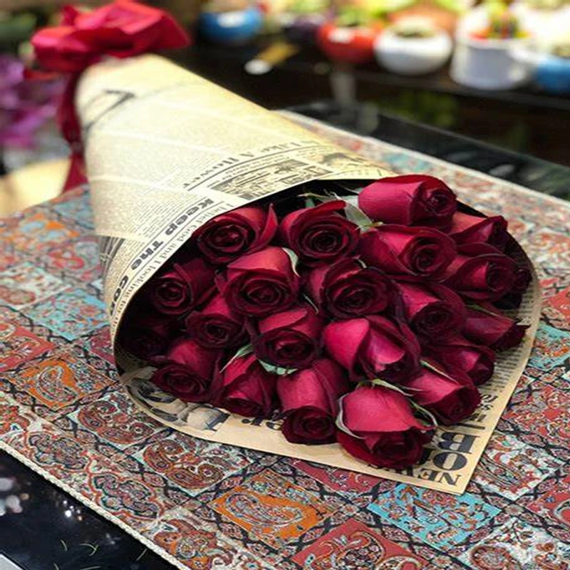 عکس شماره 10 : کاغذ کادو مدل newspaper مجموعه 10 عددی