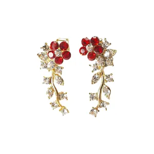 گوشواره زنانه مدل میخی نگین دار طرح گل کد E/SA/28