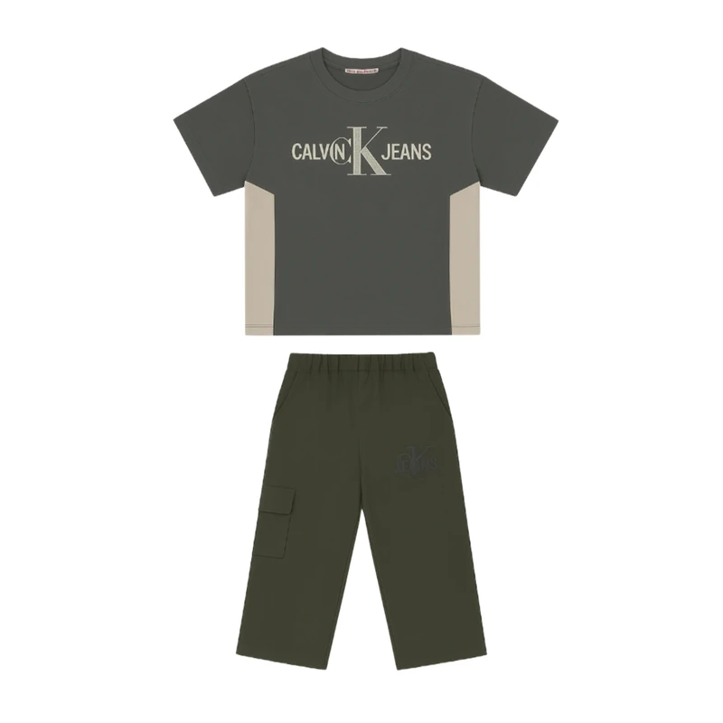 ست تی‌شرت آستین کوتاه و شلوارک پسرانه مدل 501098S