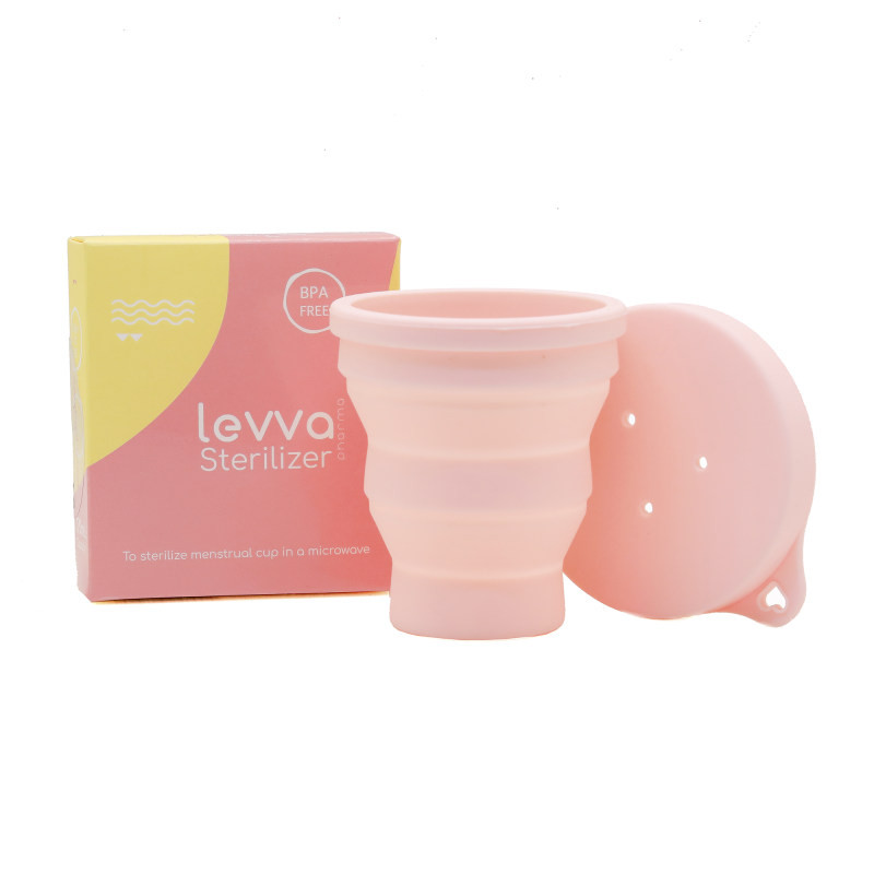 کاپ قاعدگی لیوا فارما سایز متوسط به همراه لیوان کاپ قاعدگی لیوا فارما مدل Mate02