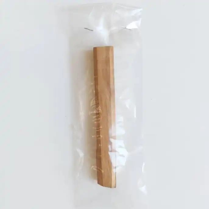 عود مدل چوب صندل سرخ