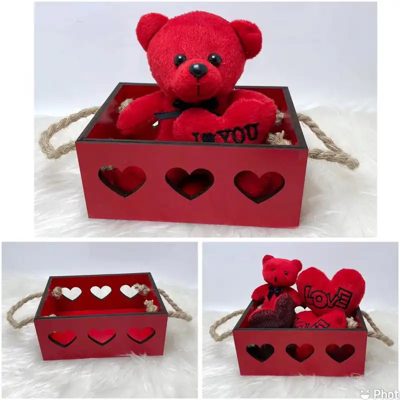 جعبه هدیه مدل قلبی دسته دار