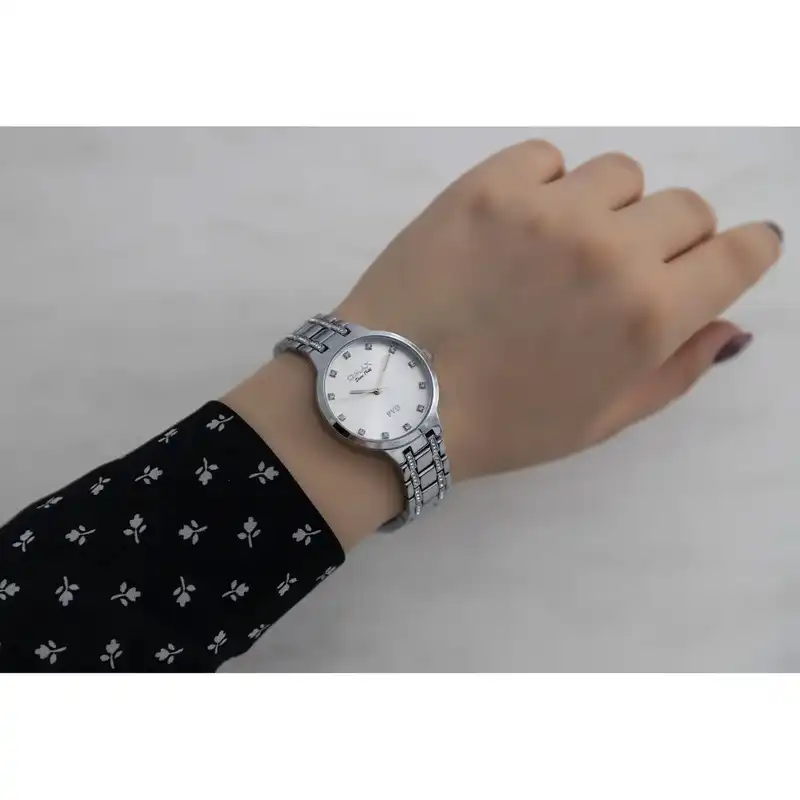 ساعت مچی عقربه ای زنانه اوماکس مدل OOYY008I008