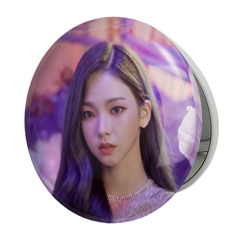 آینه جیبی خندالو طرح کارینا گروه آسپا Aespa مدل تاشو کد 12477 