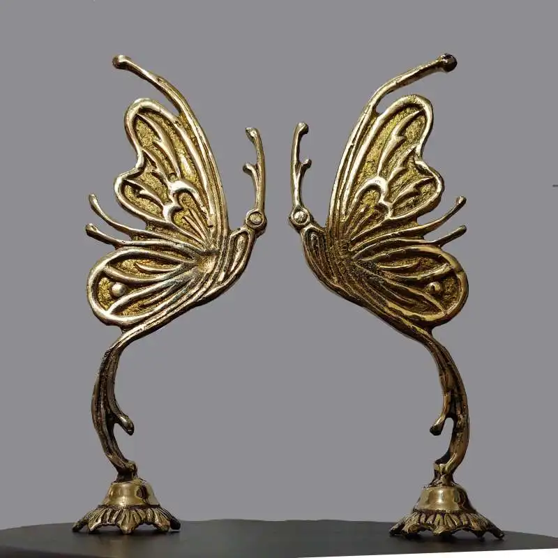 مجسمه طرح پروانه مجموعه دو عددی