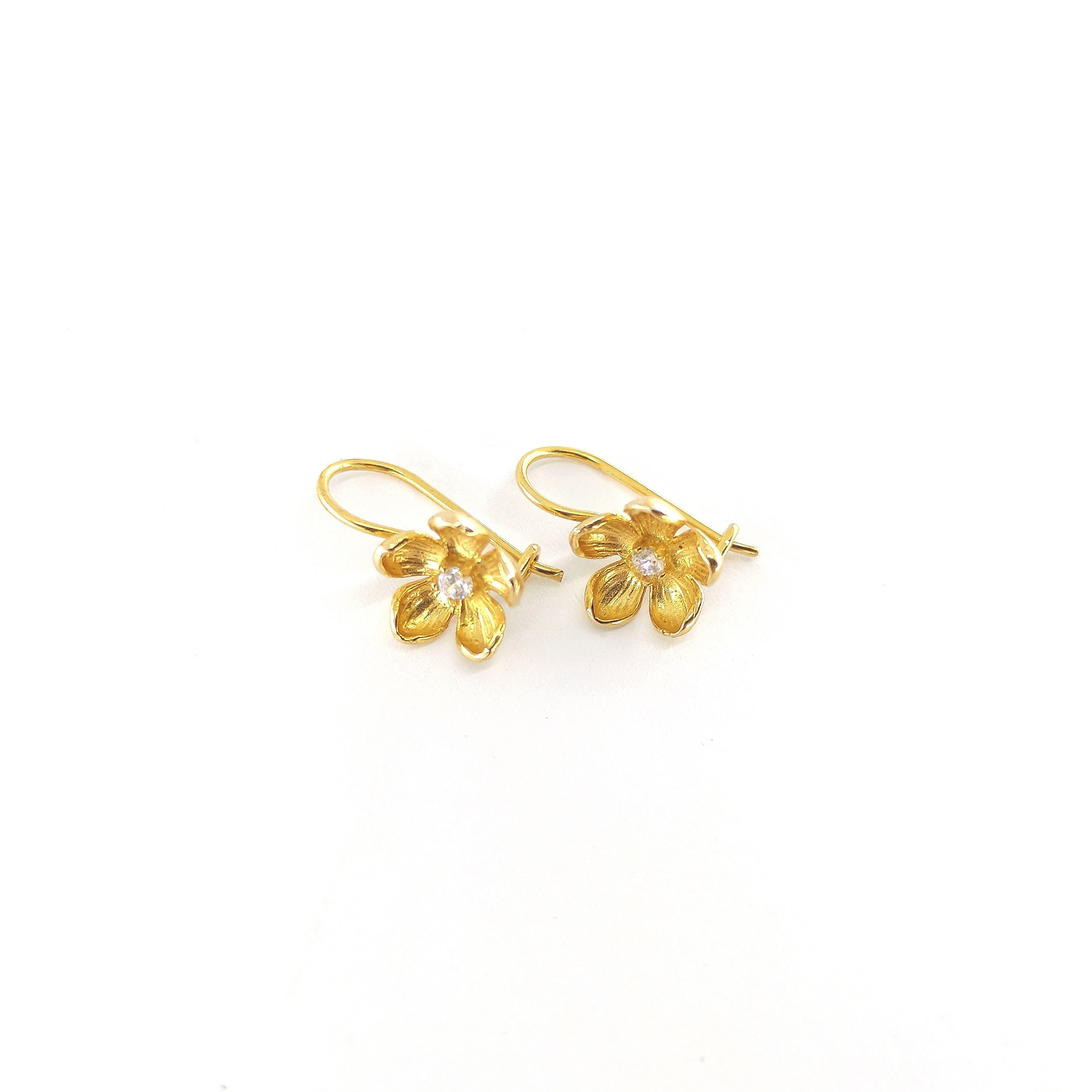 گوشواره طلا 18 عیار دخترانه طلا و جواهرسازی افرا مدل 237 گوشواره طلا 18 عیار دخترانه طلا و جواهرسازی افرا مدل 237