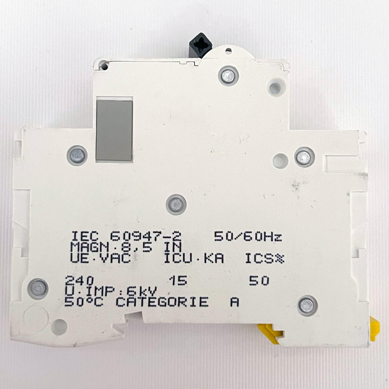 فیوز مینیاتوری تک پل 16 آمپر اشنایدر مدل xC60 Acti9 کد A9N1P16C