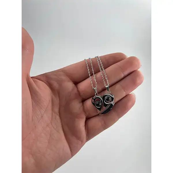 گردنبند مدل قلب طرح دوست دارم به صد زبان دنیا کد 500 بسته 2 عددی