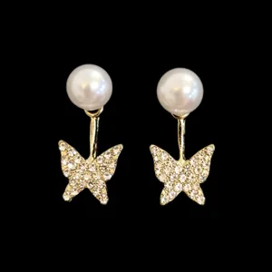 گوشواره میخی زنانه مدل پروانه نگینی مرواریدی 