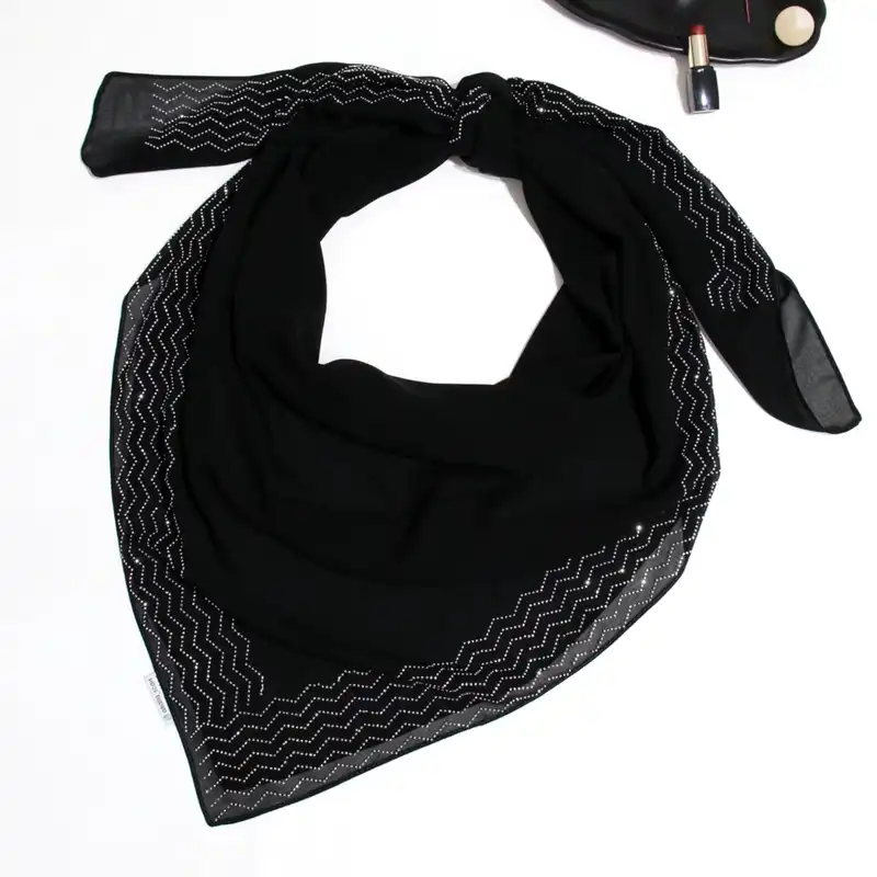 روسری زنانه مدل مجلسی مزونی حریر دور نگین شاینی کد ana-6090