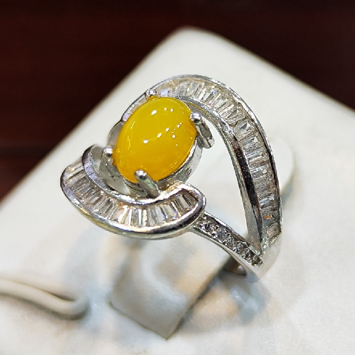 انگشتر نقره زنانه مدل سنگ عقیق شرف شمس کد 61 انگشتر نقره زنانه مدل سنگ عقیق شرف شمس کد 61