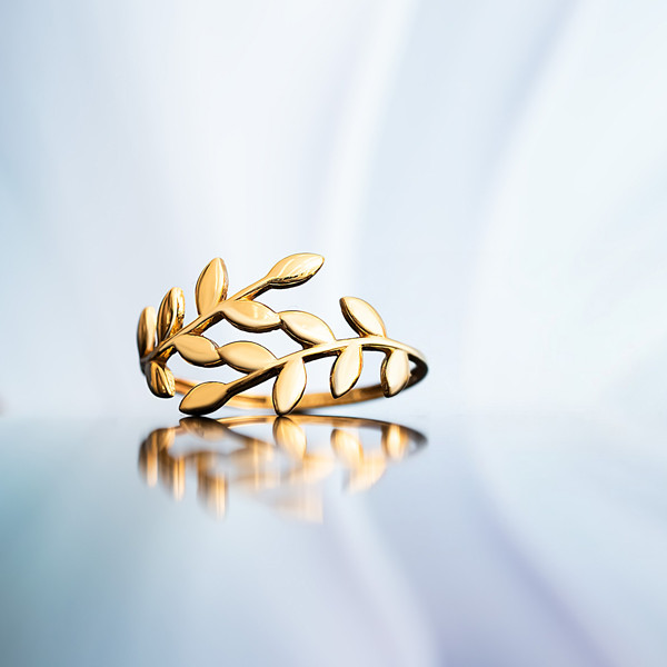 انگشتر طلا 18 عیار زنانه ماوی گالری مدل برگ انگشتر طلا 18 عیار زنانه ماوی گالری مدل برگ