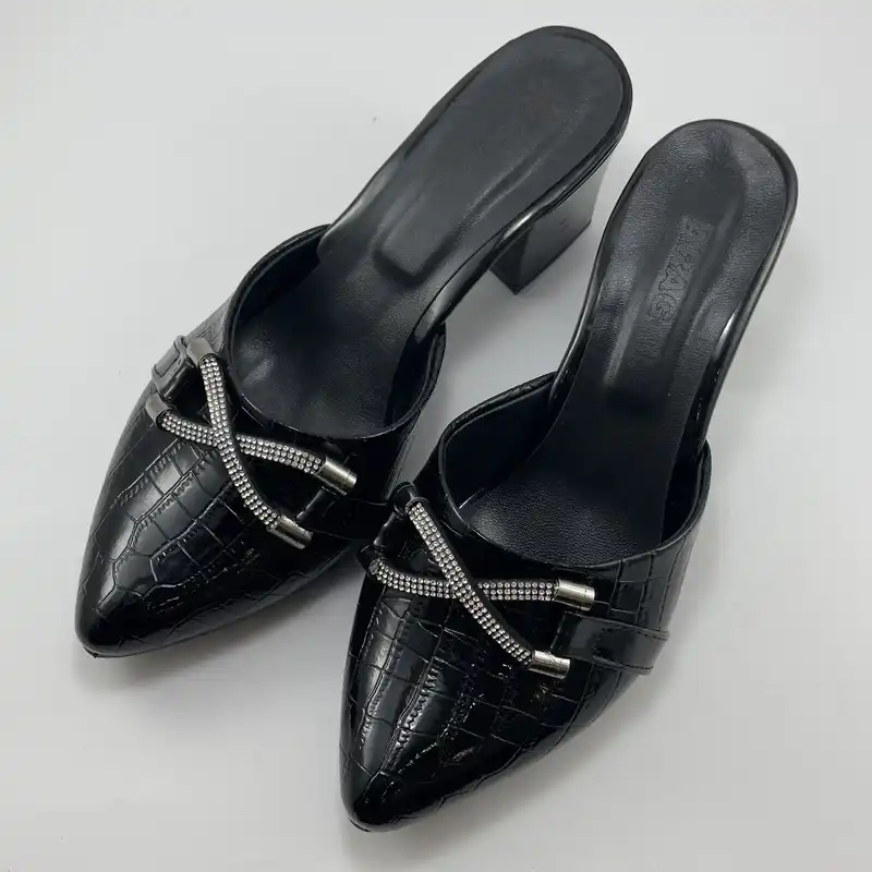 صندل زنانه مدل نگینی