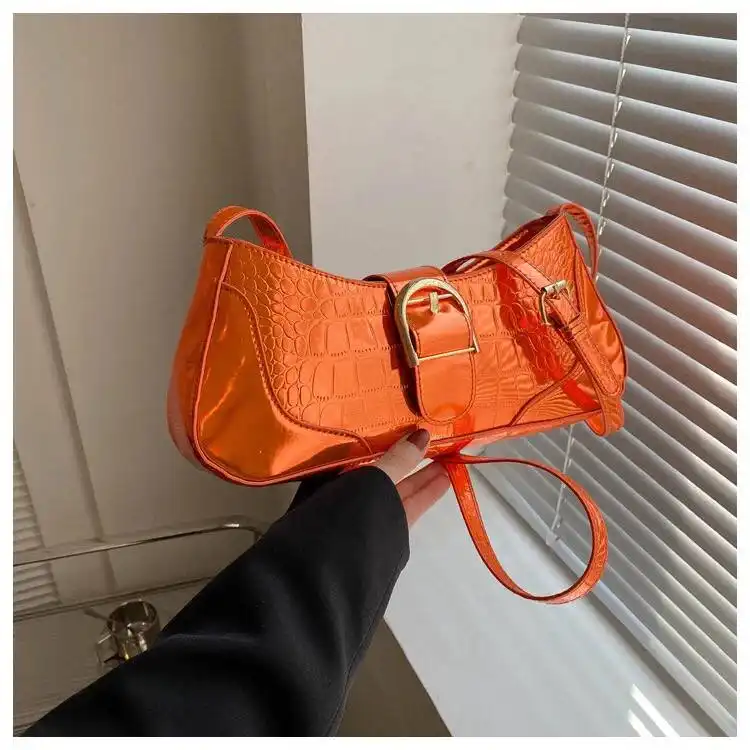 کیف دوشی زنانه مدل fd-59 طرح پوست ماری