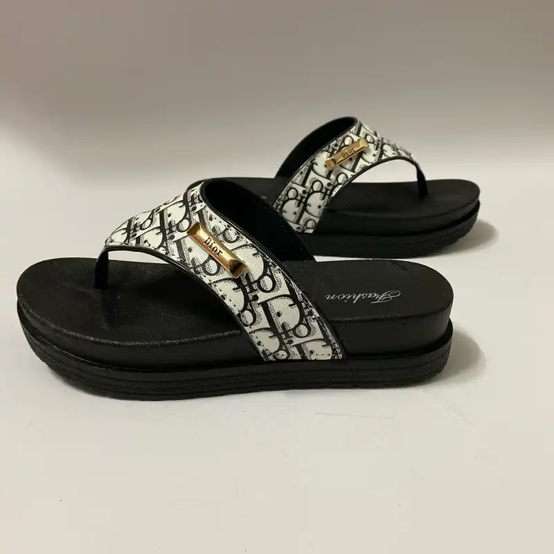 دمپایی لاانگشتی زنانه نیکتا مدل P1-WH