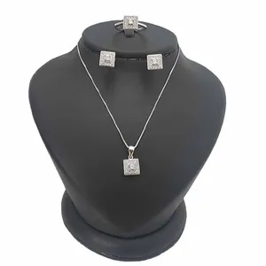 نیم ست نقره زنانه ترمه 1 طرح مربع کد AR44