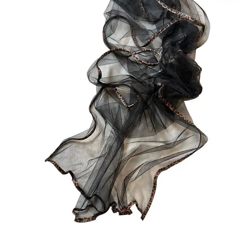 شال زنانه مدل توری حاشیه پلنگی