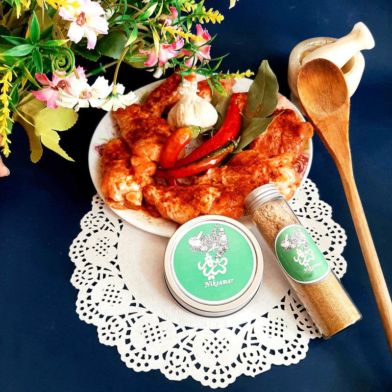 ادویه مخصوص مرغ ماهی گوشت نیک ثمر - 100 گرم
