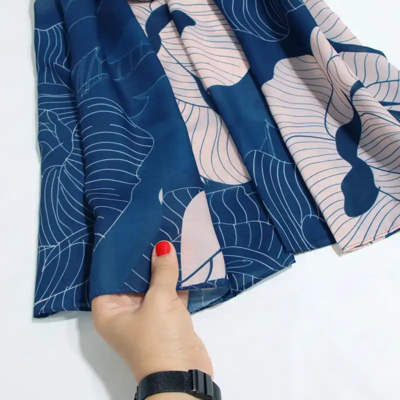 شال زنانه مدل نخی جدید مزونی گل رز کد a-8070