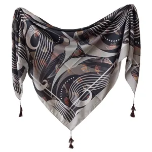 روسری زنانه مدل نخی قواره بزرگ فرفورژه منگوله دار