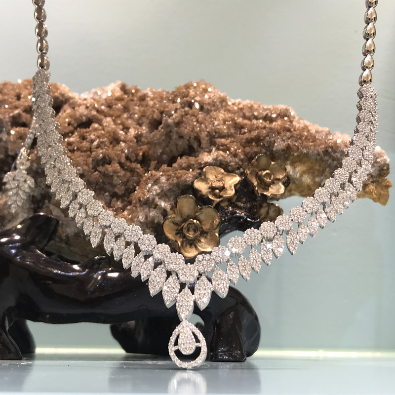 نیم ست نقره زنانه مدل جواهر اشکی مزین به نگین اتریشی