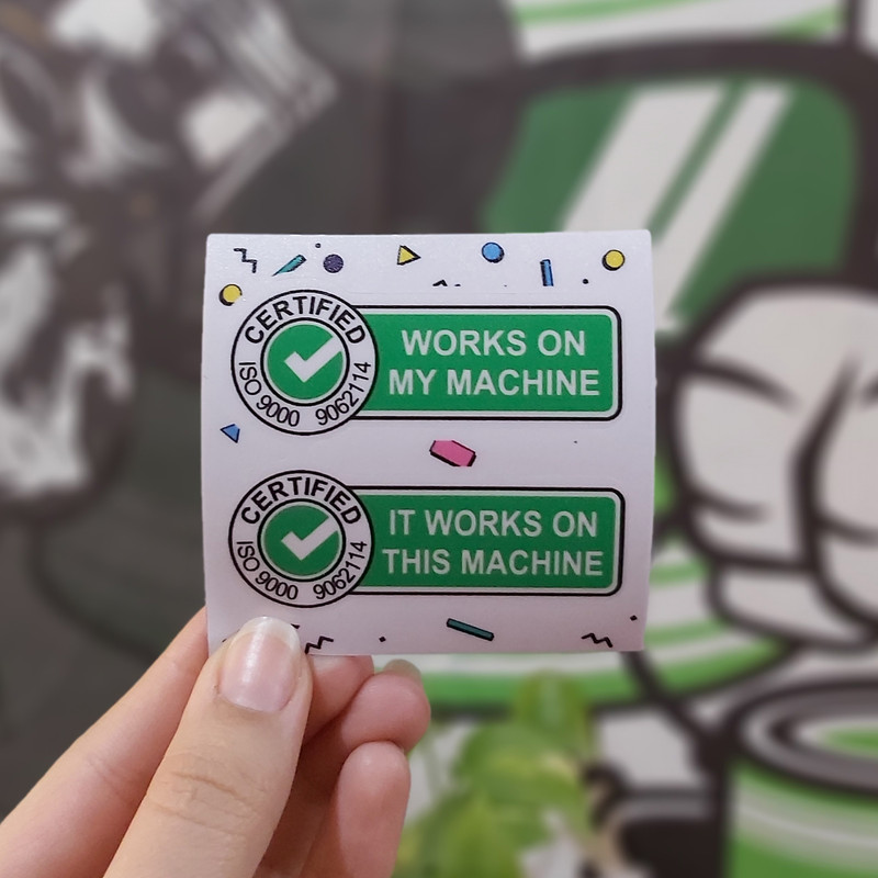 استیکر لپ تاپ طرح برنامه نویسی کد 0045 مجموعه 2 عددی