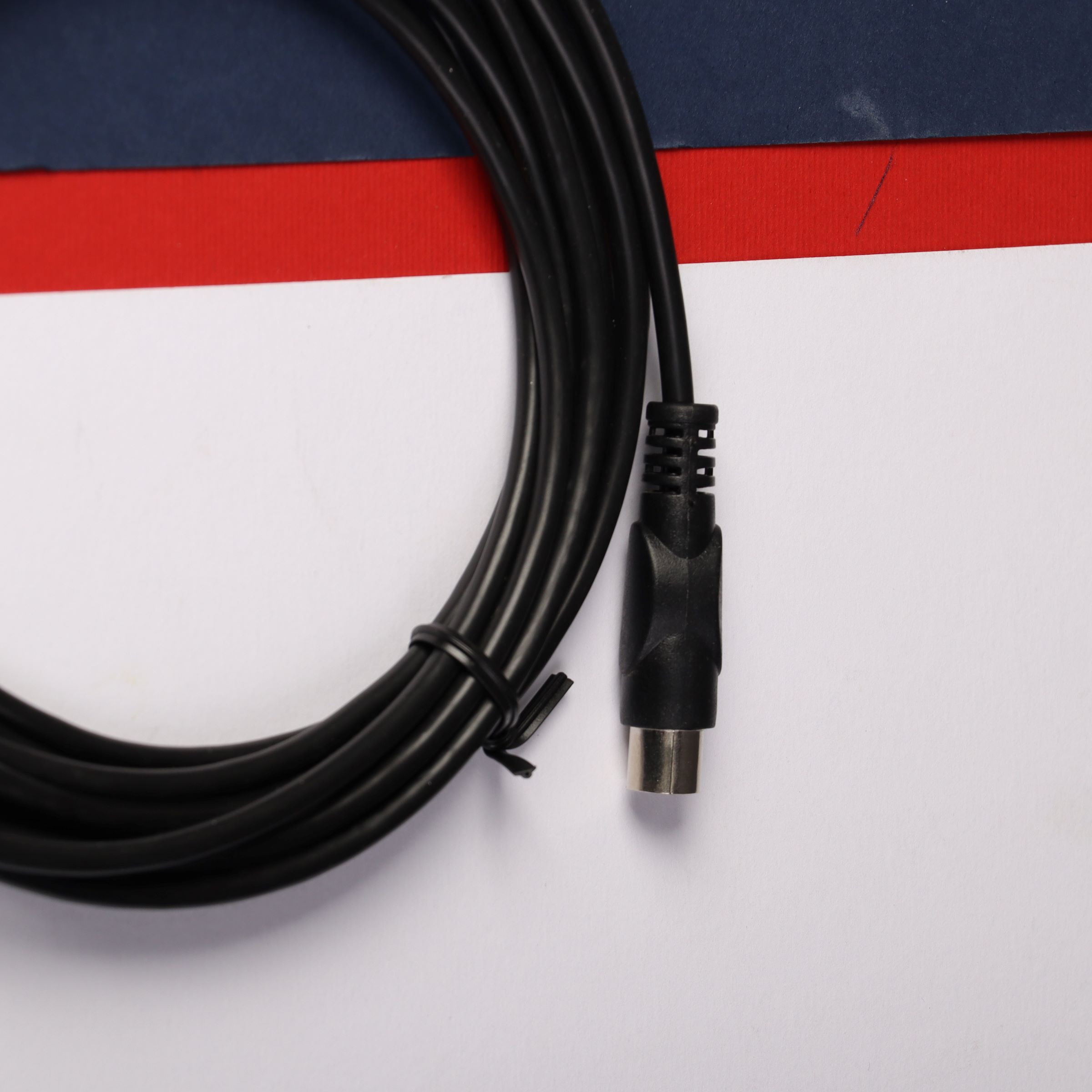 آنتن رومیزی سیگنال مدل SG -10017 کد 4M آنتن رومیزی سیگنال مدل SG -10017 کد 4M