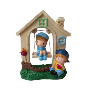 مجسمه مدل پسر و دختر تاب باز کد 890