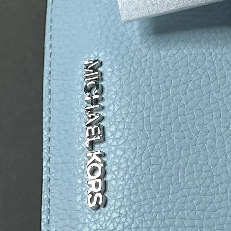 کیف دوشی زنانه مایکل کورس مدل Emilia Leather