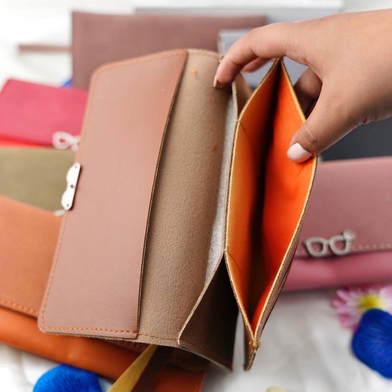 کیف پول زنانه مدل اسپرت کد KZD102-460