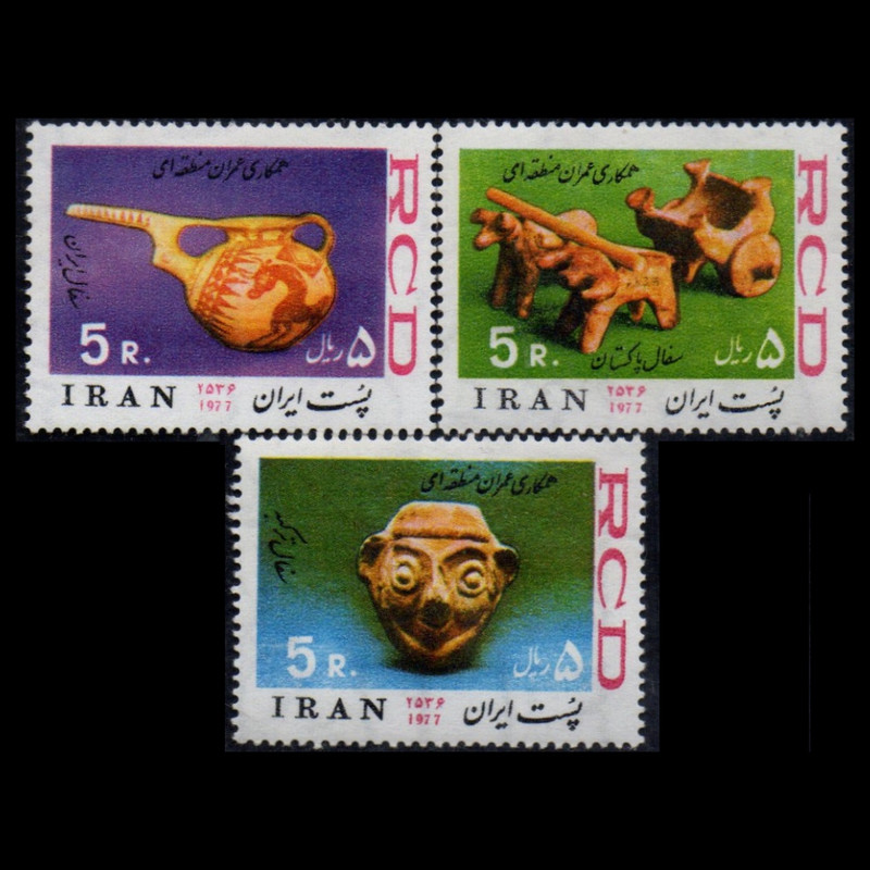 تمبر یادگاری مدل 1356 مجموعه 3 عددی