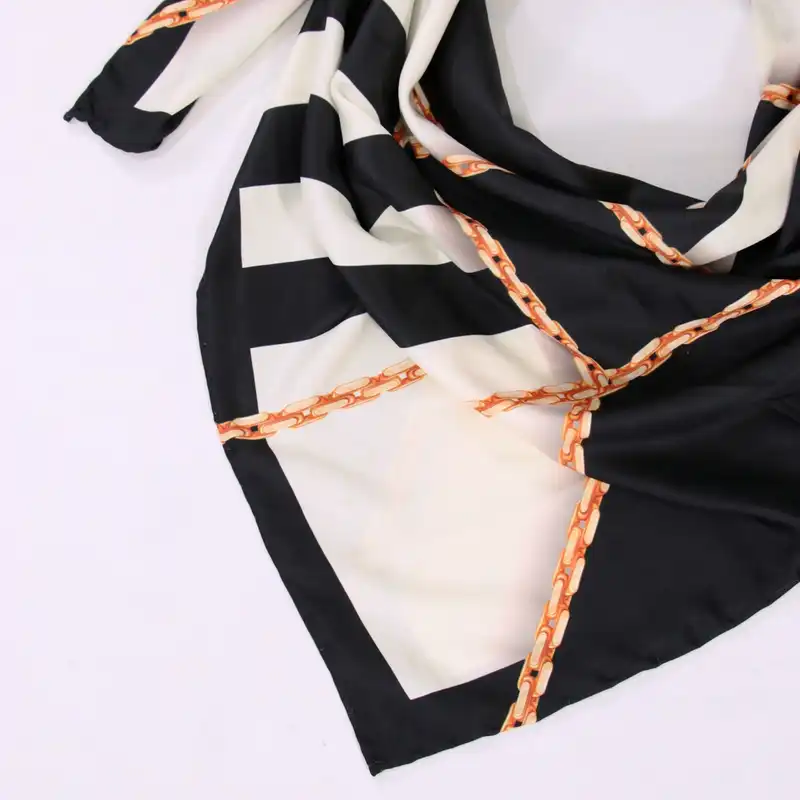 روسری زنانه مدل ابریشم زنجیری کد 6020