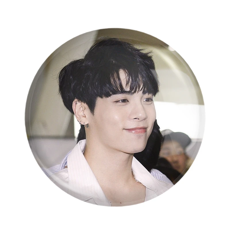 مگنت خندالو مدل جونگهیون گروه شاینی Shinee  کد 21361