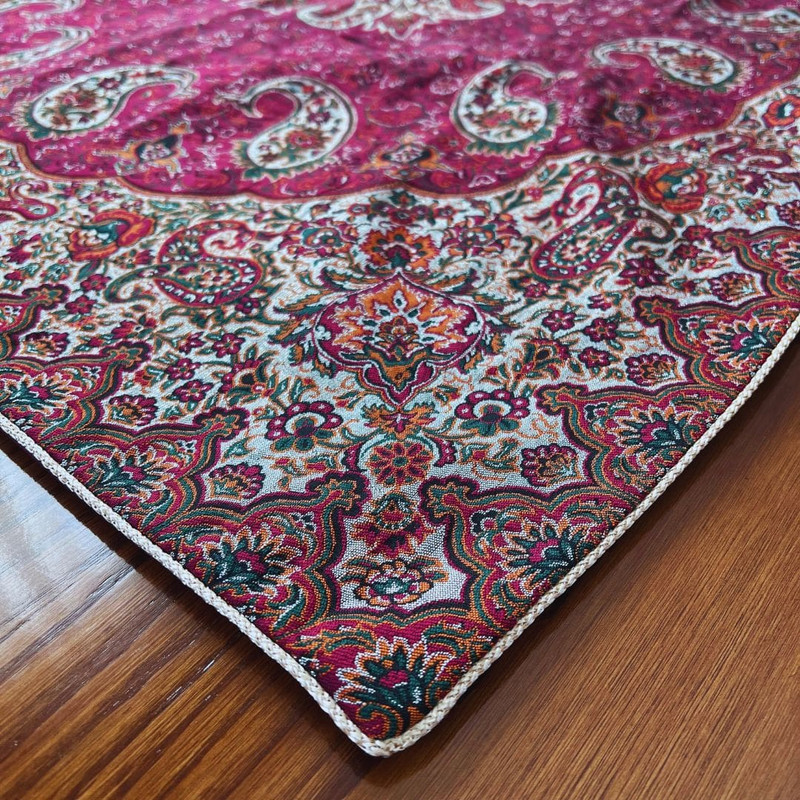 رومیزی  مدل مربع طرح اصفهان کهن ابعاد 80*80 سانتی متر