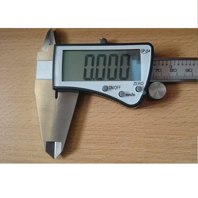 کولیس دیجیتال مدل L گستره 0-200 میلیمتر