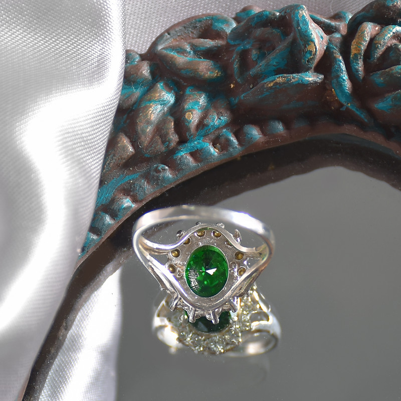 انگشتر نقره زنانه  نقره جات لطفی مدل زمرد کد ANSH09