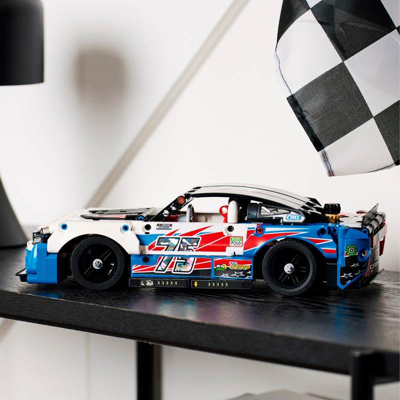 لگو سری تکنیک مدل NASCAR Next Gen Chevrolet Camaro ZL1 کد 42153