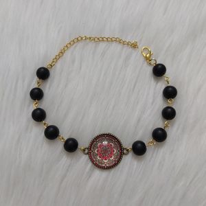 نقد و بررسی دستبند دخترانه مدل مهره ای رزین کد rez112 توسط خریداران