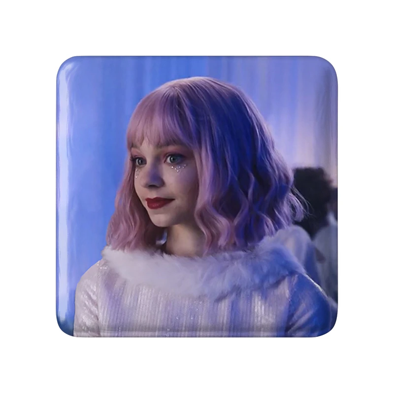 مگنت خندالو طرح ایند ونزدی Wednesday  مدل مربعی کد 22046